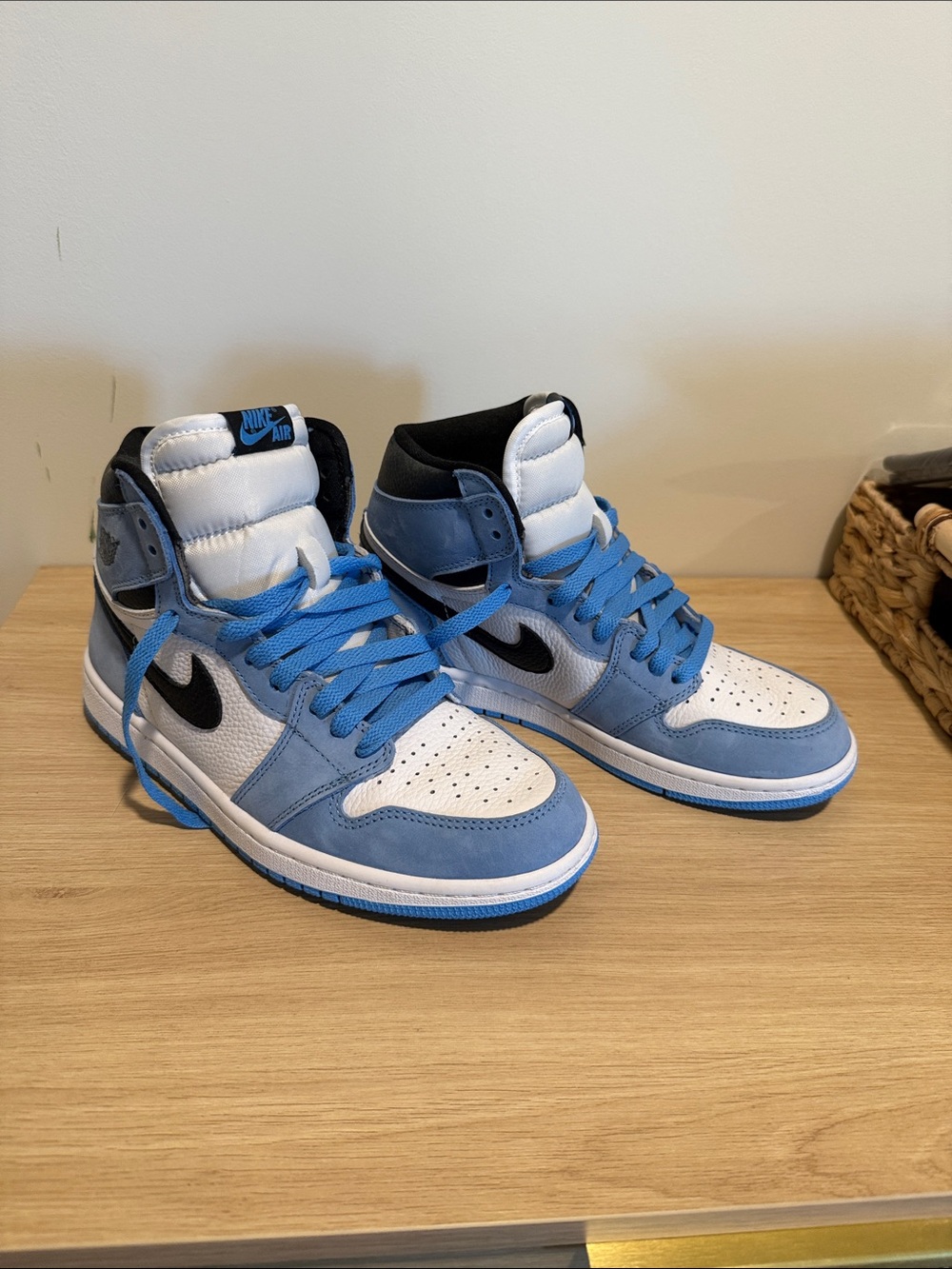 University Blue Jordan 1 Retro High OG